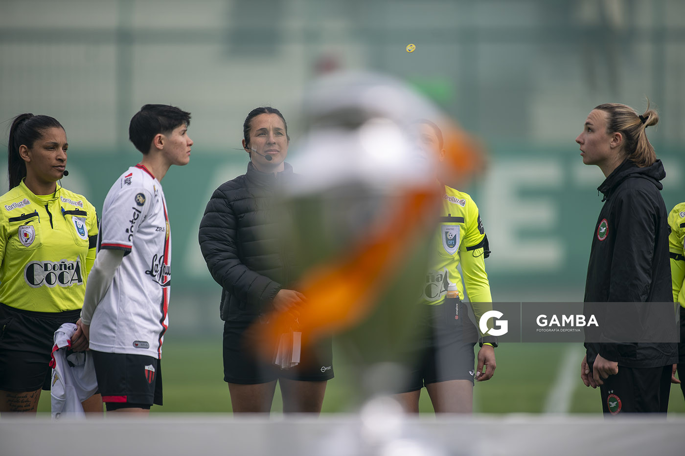 Shannon Rodríguez, árbitra central, 24ª Copa Nacional de Fútbol Femenino .