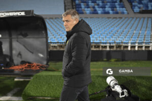 Diego Aguirre, director técnico de Peñarol, Liga AUF Uruguaya. Estadio Centenario.