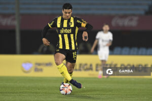 Matías Arezo, de Peñarol, Liga AUF Uruguaya. Estadio Centenario.