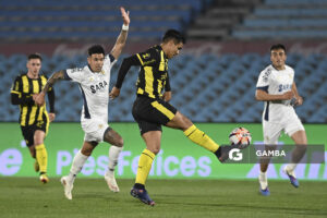 Matías Arezo, de Peñarol, Liga AUF Uruguaya. Estadio Centenario.