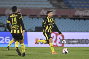 Eric Remedi, de Peñarol, Liga AUF Uruguaya. Estadio Centenario.