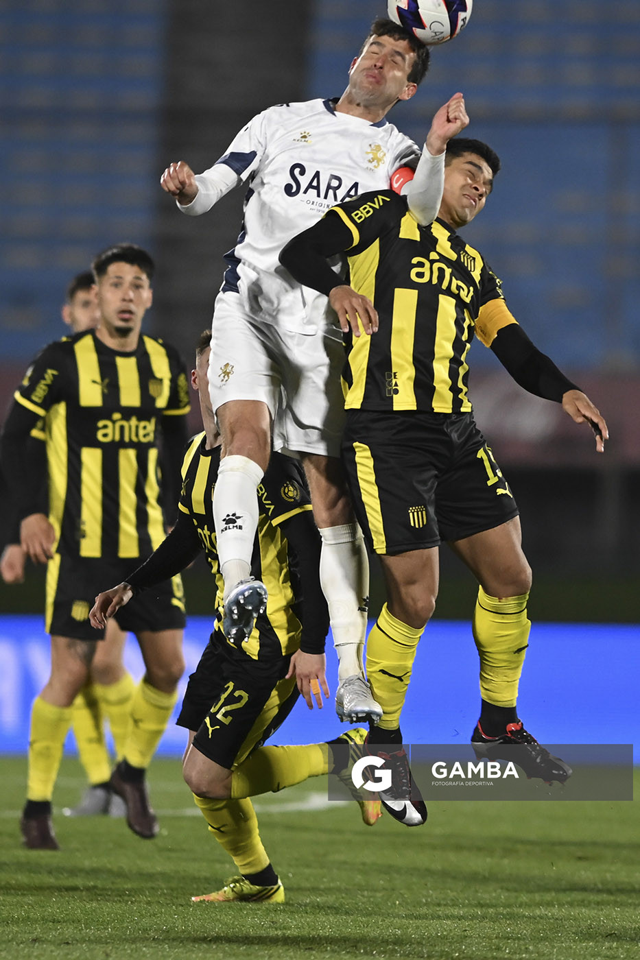 Francisco Ginella, de Albion, Liga AUF Uruguaya. Estadio Centenario.