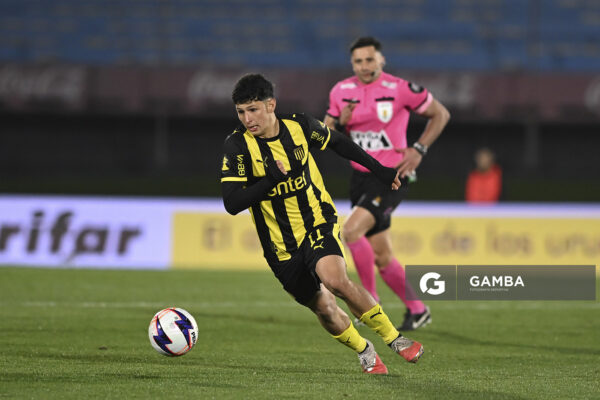 Cristian Leonel Jaime, de Peñarol, Liga AUF Uruguaya. Estadio Centenario.