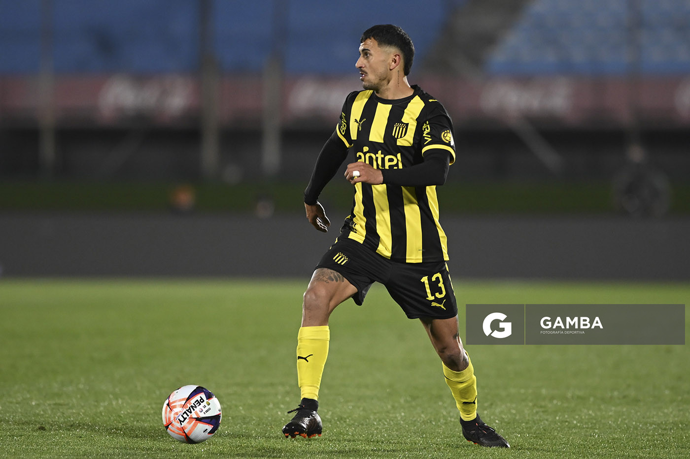 Eduardo Darias, de Peñarol, Liga AUF Uruguaya. Estadio Centenario.