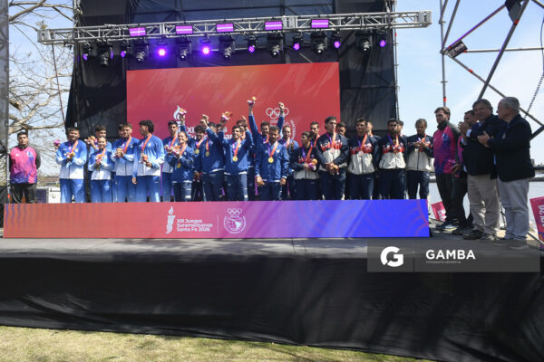 Uruguay medalla de Oro. Ocho remos largos con timonel Masculino. XIII Juegos Suramericanos Santa Fe 2026.