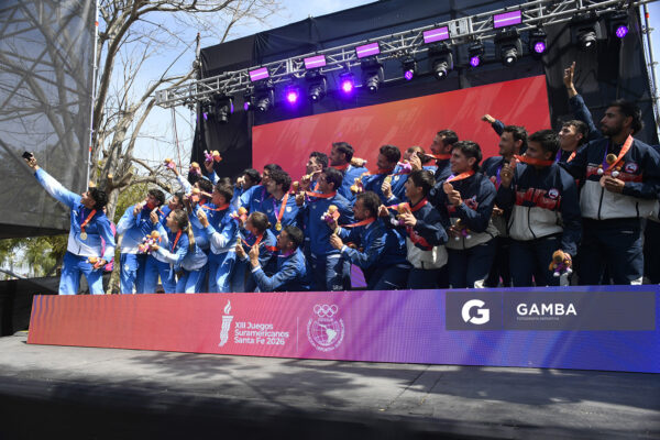 Uruguay medalla de Oro. Ocho remos largos con timonel Masculino. XIII Juegos Suramericanos Santa Fe 2026.