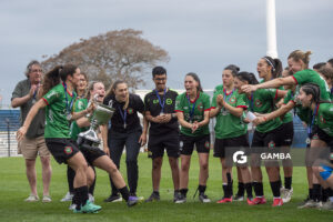 Paula Navarro y Katherine Ricca, capitanas. Ituzaingó (Punta del Este – Maldonado), Vice Campeón. 24ª Copa Nacional de Fútbol Femenino .