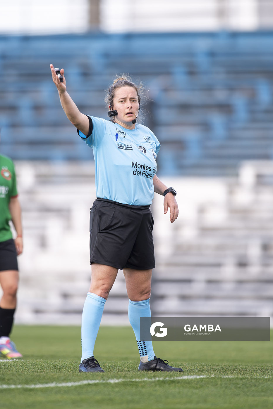 Valentina Pereyra, árbitra central, 24ª Copa Nacional de Fútbol Femenino .