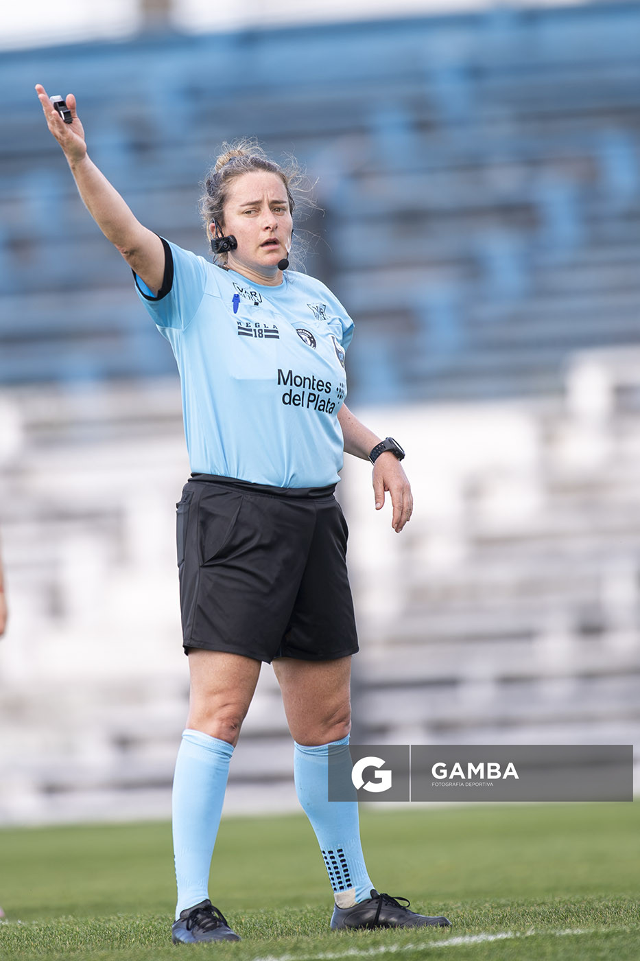 Valentina Pereyra, árbitra central, 24ª Copa Nacional de Fútbol Femenino .