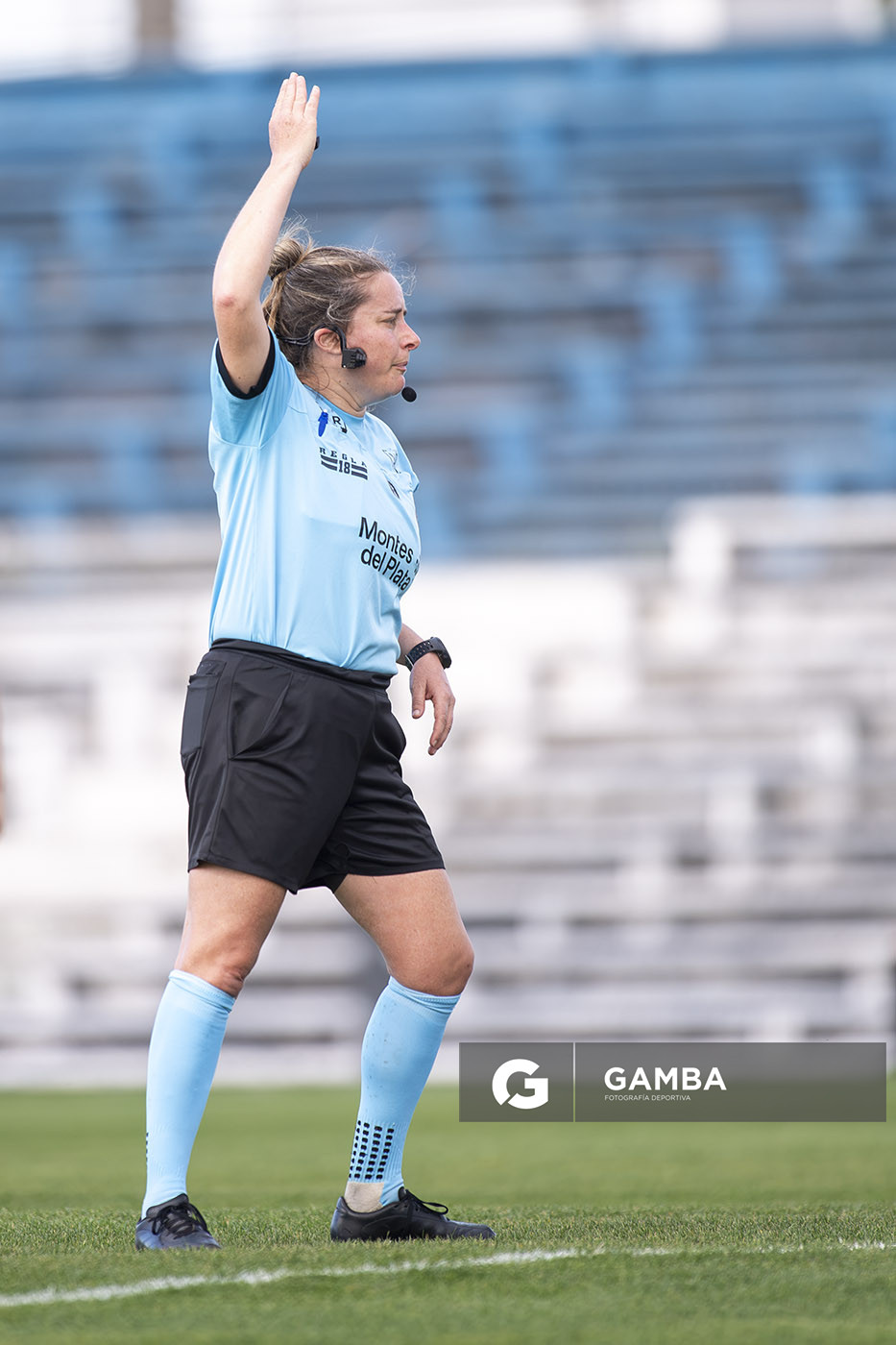 Valentina Pereyra, árbitra central, 24ª Copa Nacional de Fútbol Femenino .