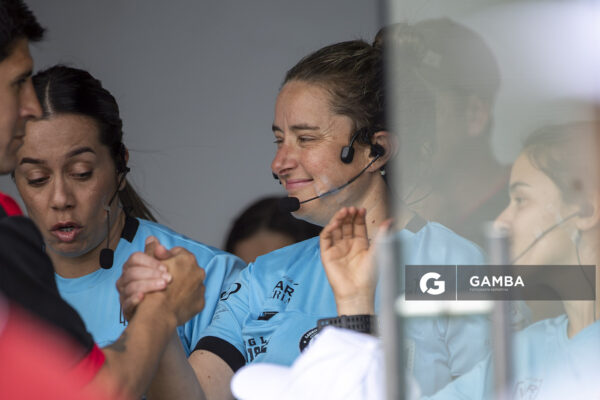 Valentina Pereyra, árbitra central, 24ª Copa Nacional de Fútbol Femenino .