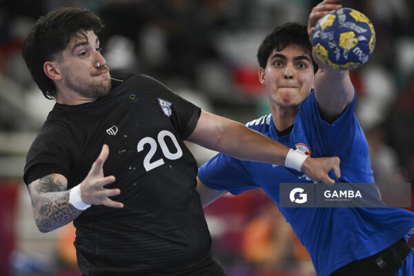 Gabriel Chaparro, de Uruguay. Cristóbal Oyarzún, de Chile. XIII Juegos Suramericanos Santa Fe 2026.
