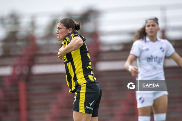 Miya Grant-Clavijo, de Peñarol, Campeonato Uruguayo Femenino. Complejo Rentistas.