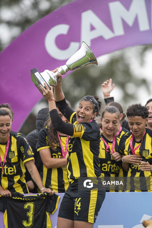 Peñarol Campeón. Campeonato Uruguayo Femenino. Complejo Rentistas.
