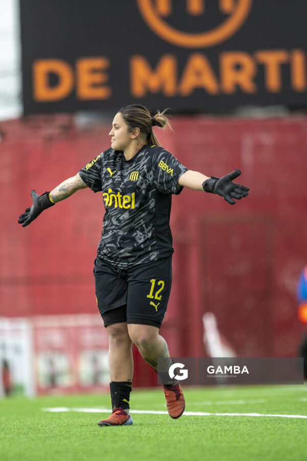 Martina Alonso, de Peñarol, Campeonato Uruguayo Femenino. Complejo Rentistas.