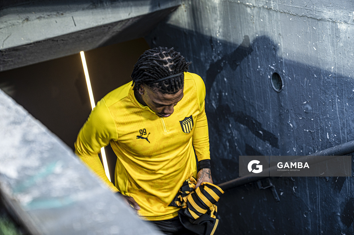 Abel Hernández, de Peñarol, Liga AUF Uruguaya. Estadio Centenario.
