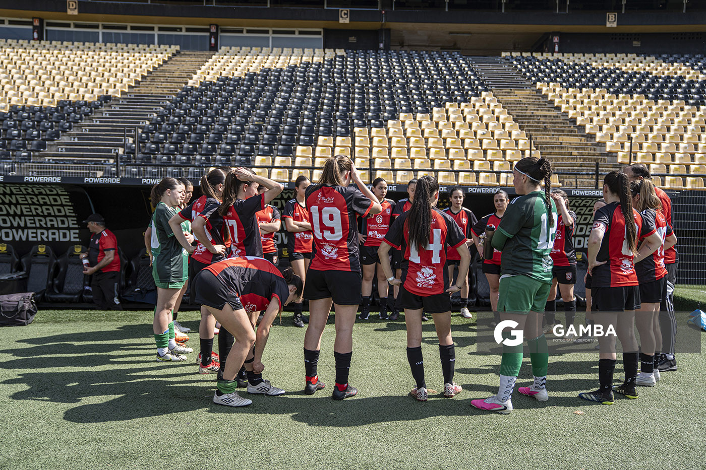 Jugadoras de San Jacinto Albion. Campeonato Uruguayo Femenino. Estadio Campeón del Siglo.