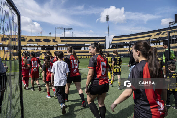 Jugadoras de San Jacinto Albion. Campeonato Uruguayo Femenino. Estadio Campeón del Siglo.
