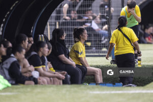 Cecilia Santo, directora técnica de Peñarol, Campeonato Uruguayo Femenino. Estadio Campeón del Siglo.