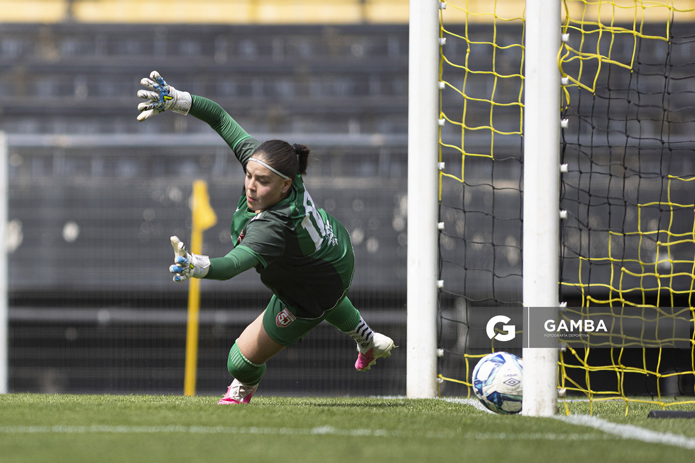 Luana Silveira, golera de San Jacinto Albion, Campeonato Uruguayo Femenino. Estadio Campeón del Siglo.