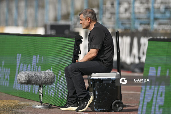 Diego Aguirre, director técnico de Peñarol, Liga AUF Uruguaya. Estadio Luis Tróccoli.