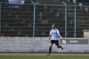 Emiliano Rodríguez, de Cerro, Liga AUF Uruguaya. Estadio Luis Tróccoli.