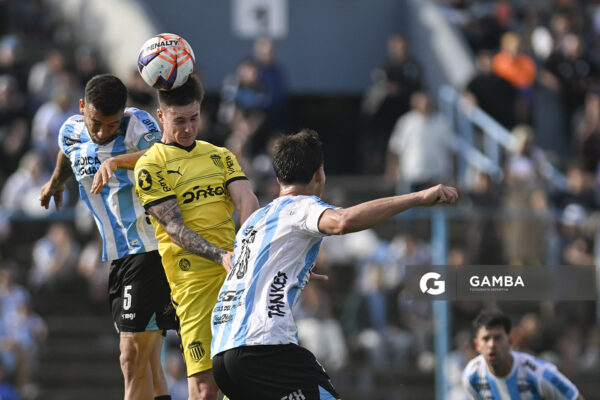 Leandro Umpiérrez, de Peñarol, Liga AUF Uruguaya. Estadio Luis Tróccoli.
