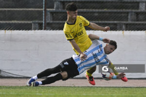 Nahuel Arena, de Cerro, Liga AUF Uruguaya. Estadio Luis Tróccoli.
