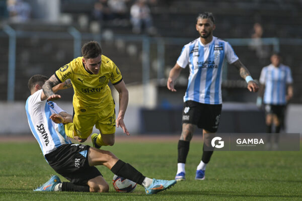 Leandro Umpiérrez, de Peñarol, Liga AUF Uruguaya. Estadio Luis Tróccoli.