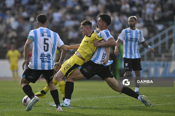Leandro Umpiérrez, de Peñarol, Liga AUF Uruguaya. Estadio Luis Tróccoli.