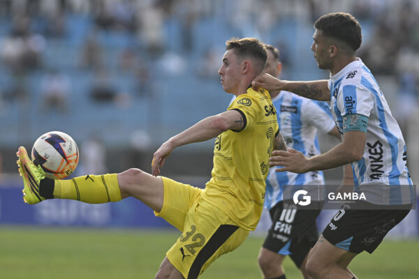 Leandro Umpiérrez, de Peñarol, Liga AUF Uruguaya. Estadio Luis Tróccoli.
