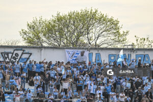 Hinchas de Cerro, Liga AUF Uruguaya. Estadio Luis Tróccoli.