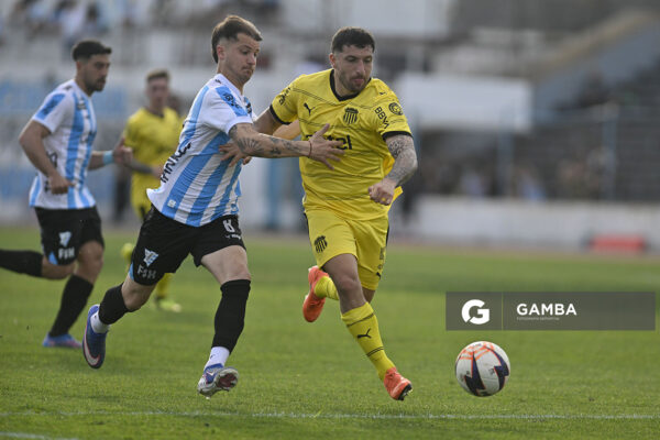Eric Remedi, de Peñarol, Liga AUF Uruguaya. Estadio Luis Tróccoli.