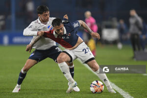 Santiago Costa, de Albion, Copa AUF Uruguay. Estadio Gran Parque Central.