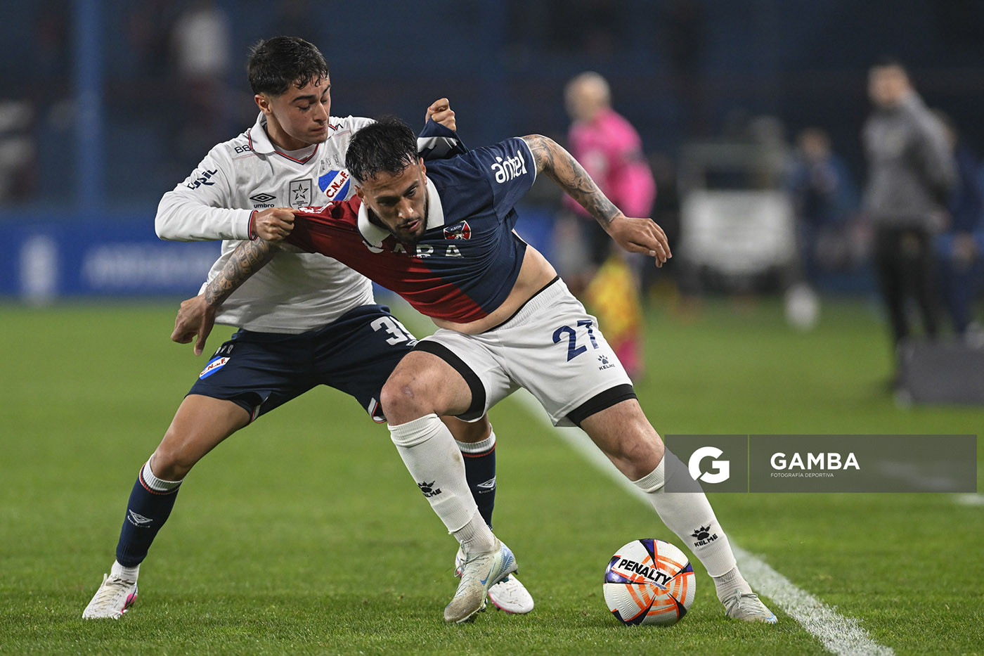 Santiago Costa, de Albion, Copa AUF Uruguay. Estadio Gran Parque Central.