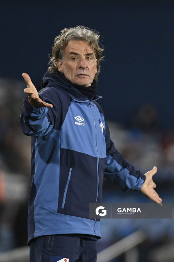 Daniel Carreño, director técnico de Nacional, Copa AUF Uruguay. Estadio Gran Parque Central.