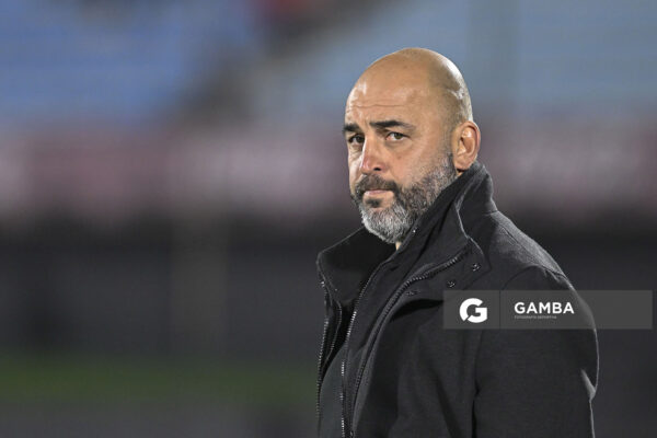 Marcelo Méndez, director técnico de Montevideo City Torque, Liga AUF Uruguaya. Estadio Centenario.