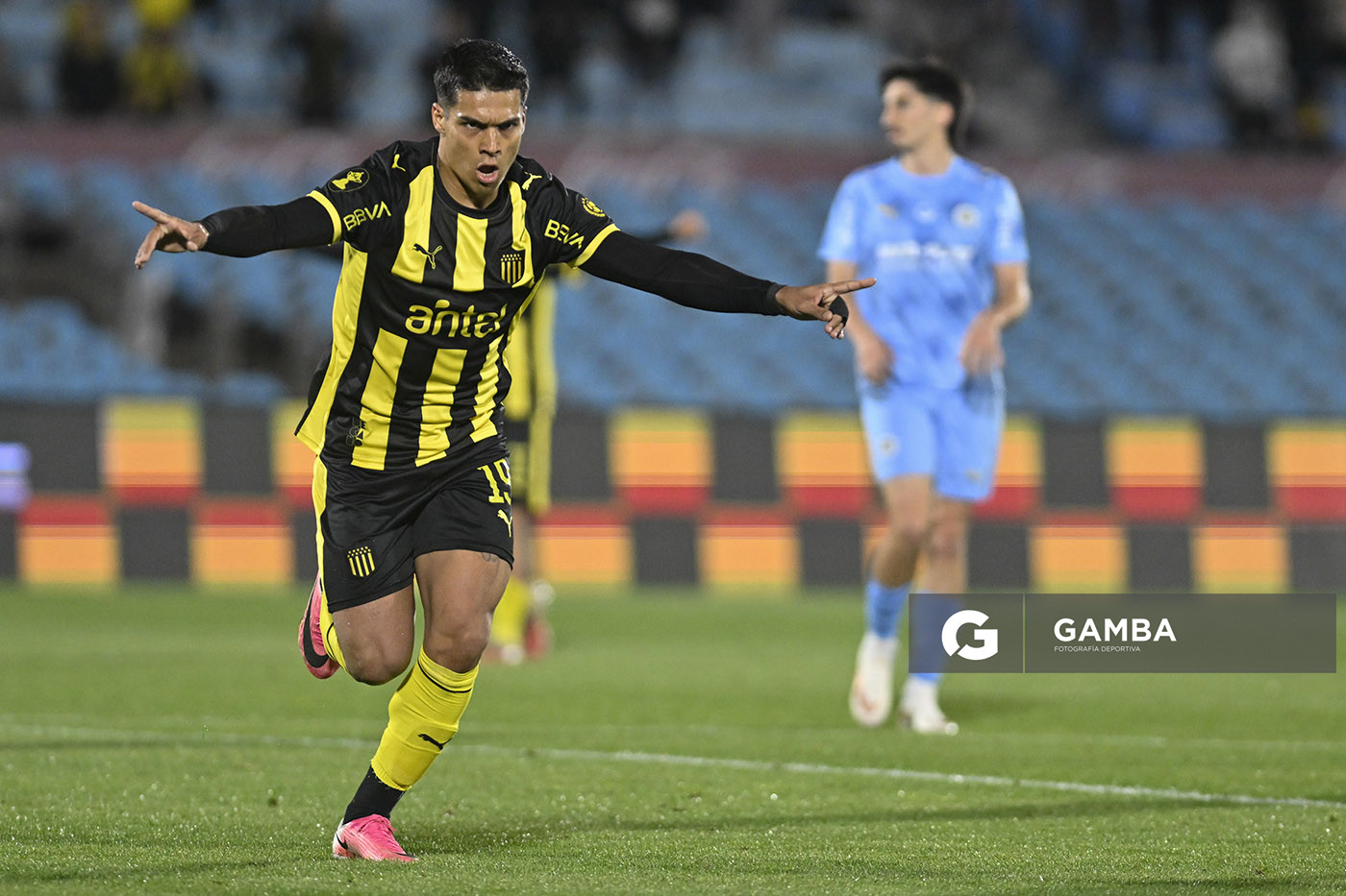 Matías Arezo, de Peñarol, Liga AUF Uruguaya. Estadio Centenario.