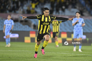Matías Arezo, de Peñarol, Liga AUF Uruguaya. Estadio Centenario.
