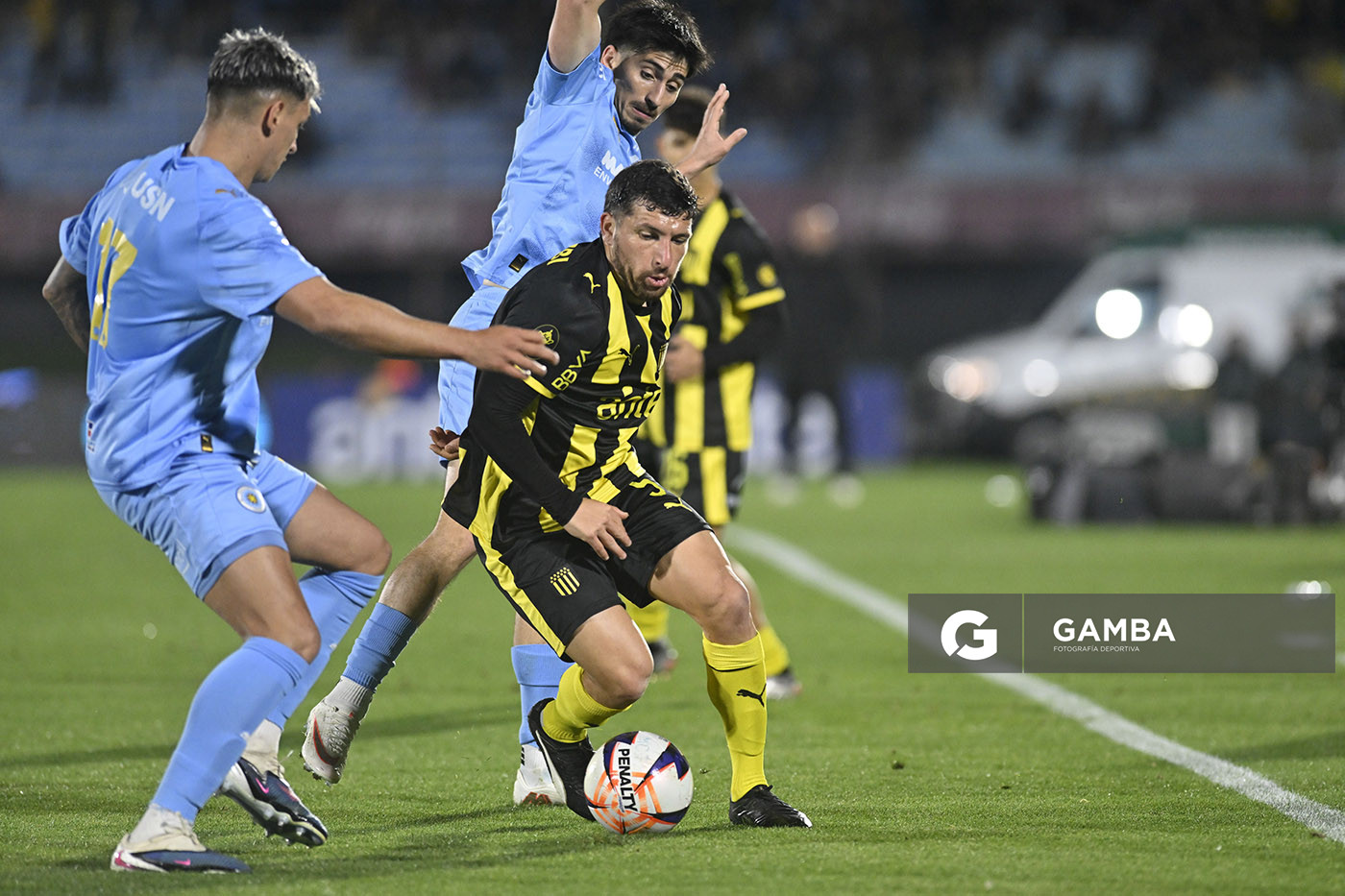 Eric Remedi, de Peñarol, Liga AUF Uruguaya. Estadio Centenario.
