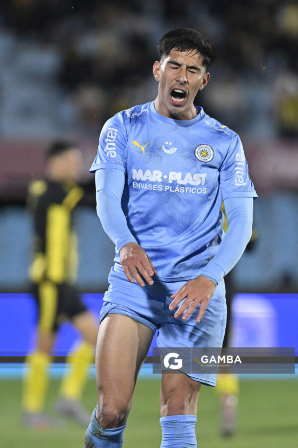 Salomón Rodríguez, de Montevideo City Torque, Liga AUF Uruguaya. Estadio Centenario.