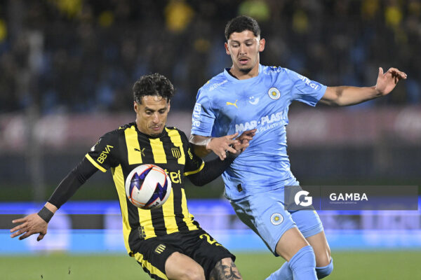 Jesús Trindade, de Peñarol, Liga AUF Uruguaya. Estadio Centenario.