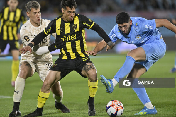 Nahuel Da Silva, de Montevideo City Torque, Liga AUF Uruguaya. Estadio Centenario.