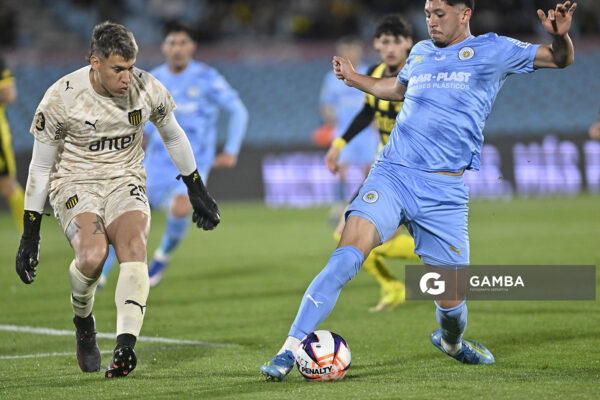 Nahuel Da Silva, de Montevideo City Torque, Liga AUF Uruguaya. Estadio Centenario.