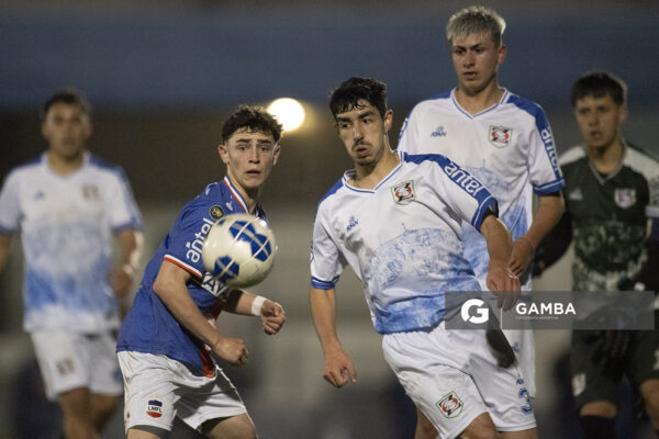 Joaquín Melgar, de Lavalleja. Thiago García, de Zona Oeste. 3ª Campeonato de Selecciones Sub 20 Masculina.