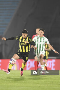 Matías Arezo, de Peñarol, Liga AUF Uruguaya. Estadio Centenario.