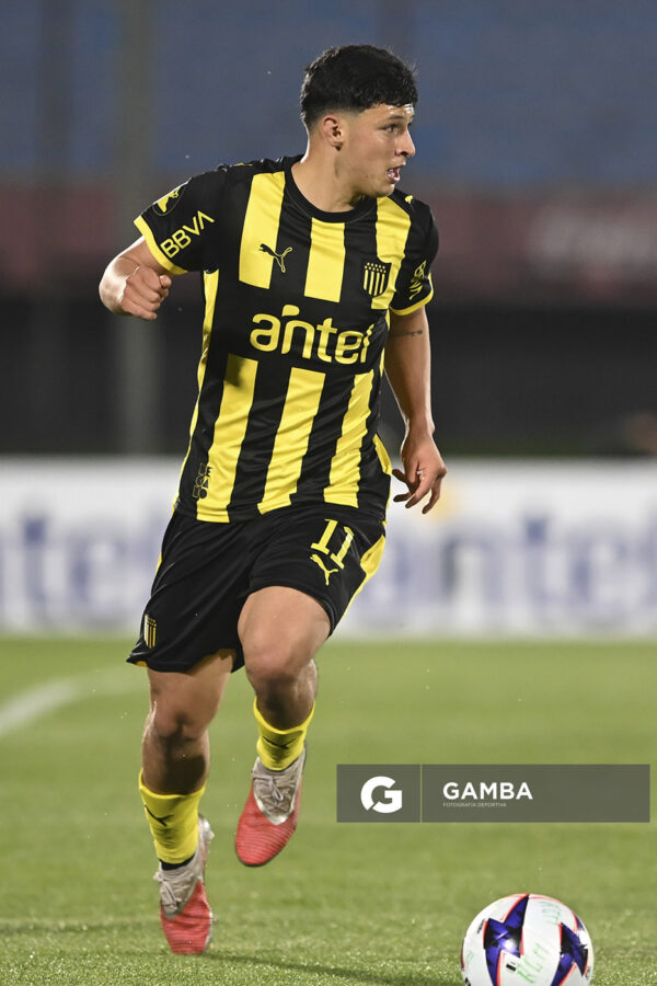 Cristian Leonel Jaime, de Peñarol, Liga AUF Uruguaya. Estadio Centenario.
