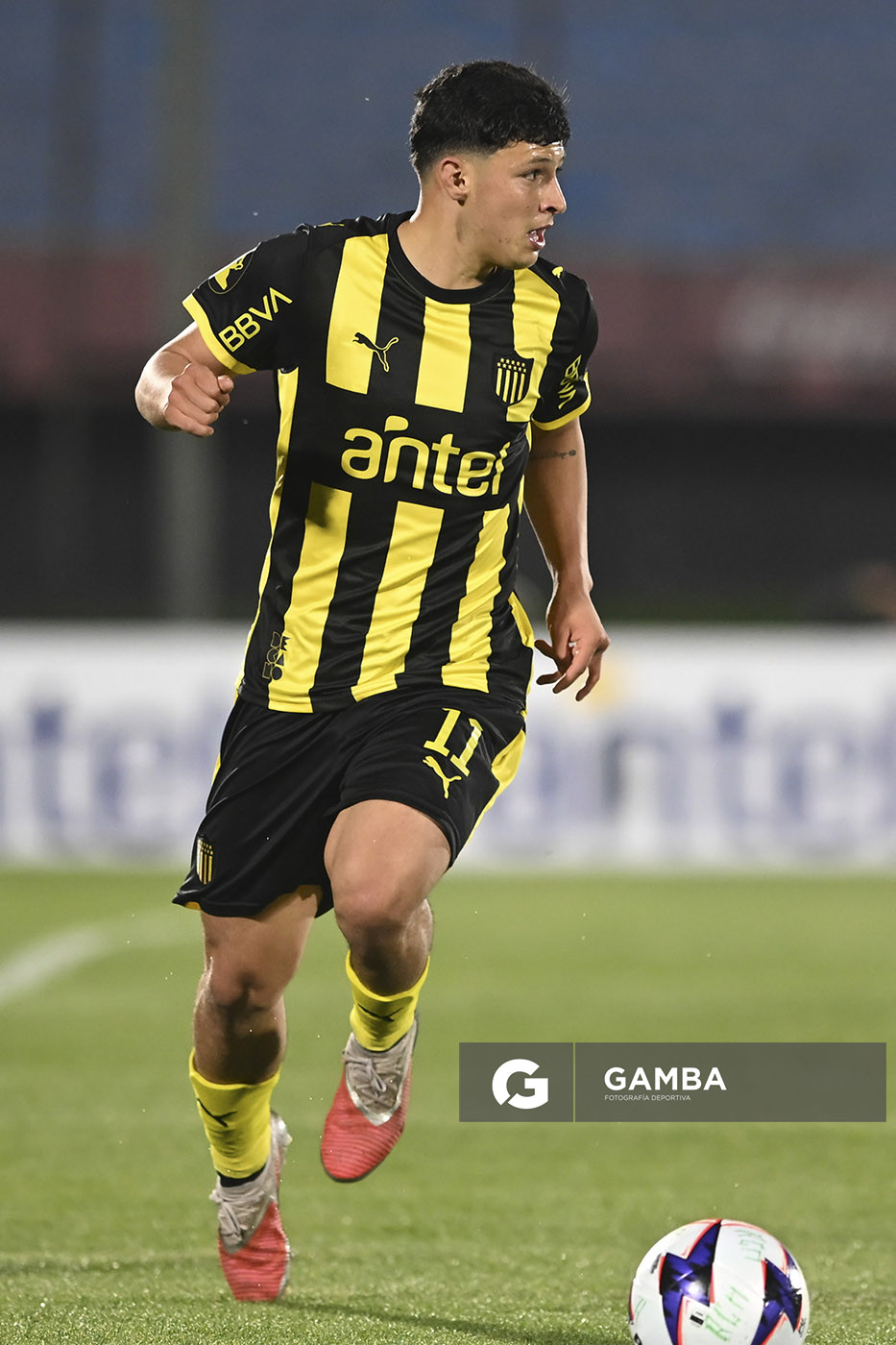 Cristian Leonel Jaime, de Peñarol, Liga AUF Uruguaya. Estadio Centenario.