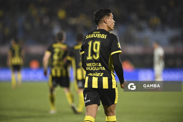 Matías Arezo, de Peñarol, Liga AUF Uruguaya. Estadio Centenario.