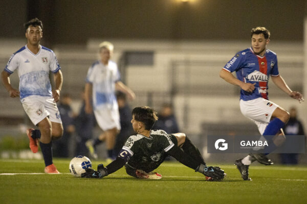 Benjamín Larrosa, golero y capitán de Zona Oeste, 3ª Campeonato de Selecciones Sub 20 Masculina.